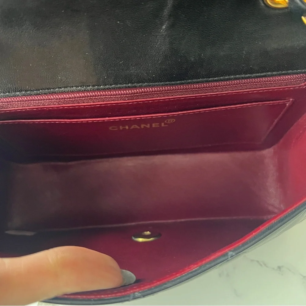 Chanel Black Quilted Shoulder Bag with Gold Accents - Picture 9 of 10